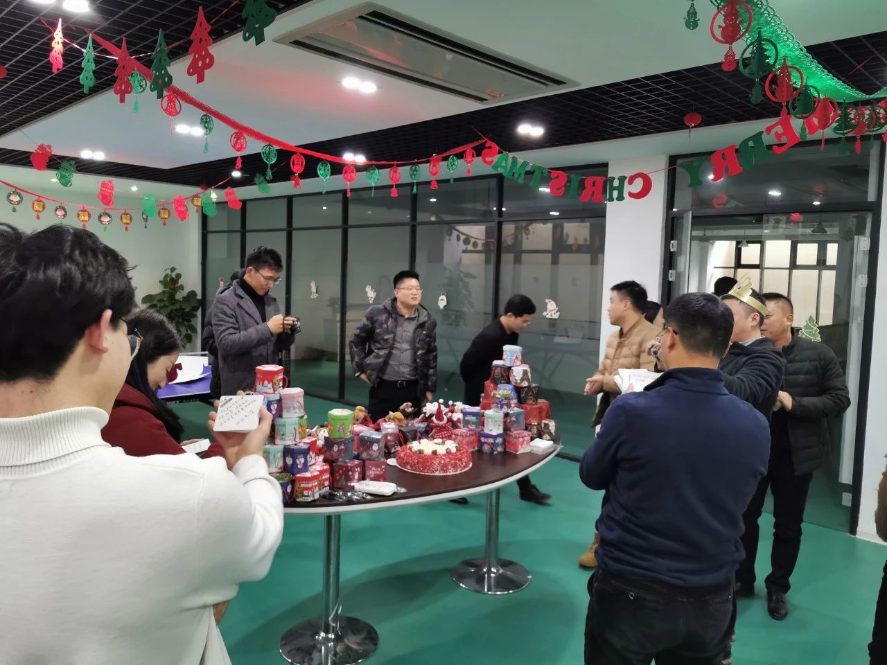 圣誕主題生日趴 | 濃情暖意平安夜，誕愿有你共前行