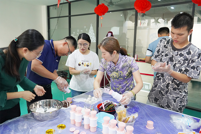 月圓中秋 · 集體慶生 | 溫馨九月，迎佳節(jié)，賀生辰，共團(tuán)圓！