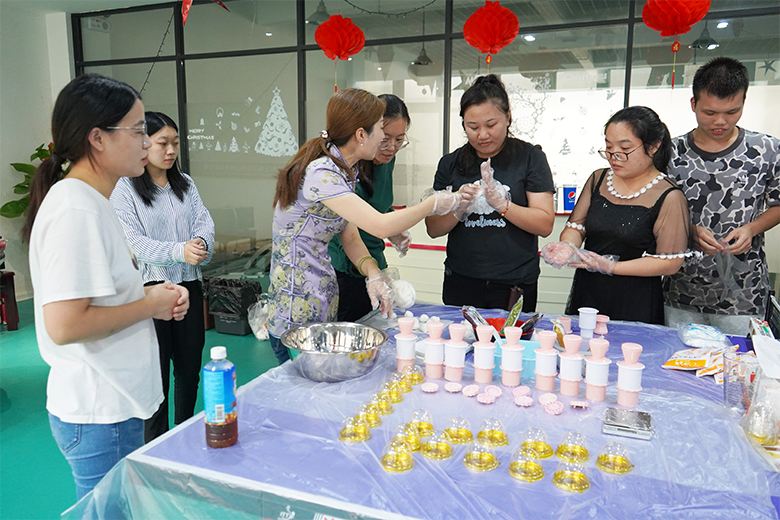 月圓中秋 · 集體慶生 | 溫馨九月，迎佳節(jié)，賀生辰，共團(tuán)圓！